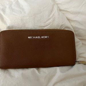 Michael Kors Jet Set Leather Wallet